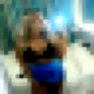 Profil de Emna à Dompaire (38 ans) - plan cul discret
