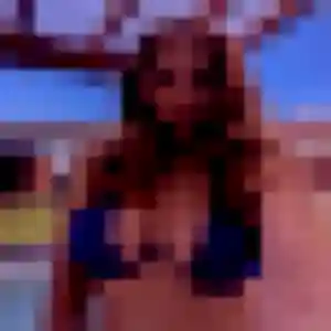 Nour, 39 ans, connectée à Duravel pour une rencontre coquine