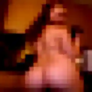 Rania, 25 ans, en ligne à Epfig pour une rencontre coquine