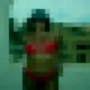 Photo de Elia à Espalion (36 ans) - plan cul discret