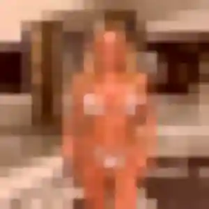Photo exclusive de Elina, 20 ans à Étoile-sur-Rhône - plan discret
