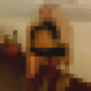 Mia, fille de 19 ans veut plan cul à Felleries