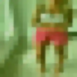 Rencontre Mona, 33 ans à Ferrière-sur-Beaulieu en privé