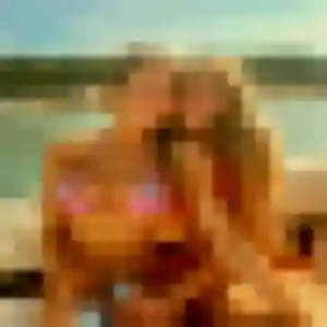 Photo de Naya à Flamanville (29 ans) - plan cul discret