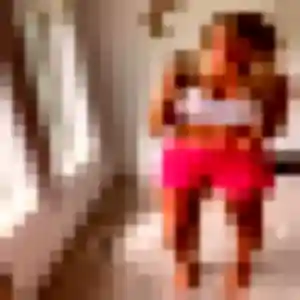 Charmante Amandine, 39 ans à Fleurieu-sur-Saône - voir sa photo