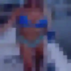 Lilou, 22 ans, connectée à Fléville-devant-Nancy pour un plan cul