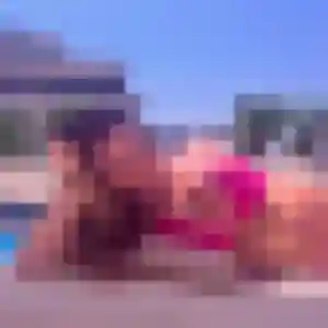 Nael, 20 ans, connectée à Fraisses pour une rencontre coquine