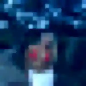 plan cul à Gennes-sur-Seiche : photo de Viviane, 22 ans - accès libre