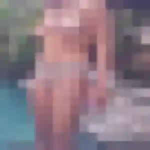 Anouk, 25 ans, disponible à Graye-sur-Mer pour un plan cul