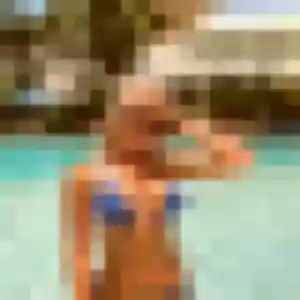 Photo exclusive de Lilou, 25 ans à Guéhenno - plan discret