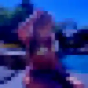 Découvre Ambre, 25 ans à Guerville gratuitement