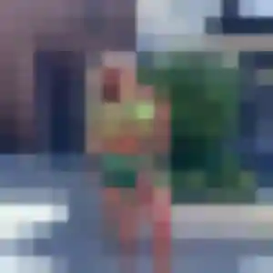 Zelie de Guerville, 19 ans - plan cul discret