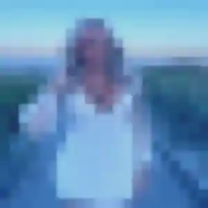 Honorine, 25 ans, connectée à Guillon-Terre-Plaine pour une rencontre coquine