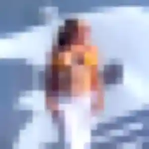 Djenna de Hirson, 21 ans - plan cul en toute liberté