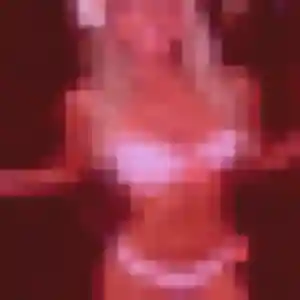 Elena (30 ans) à Houppeville propose une rencontre aujourd'hui