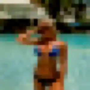 Elia, 24 ans, en ligne à Houx pour un plan cul