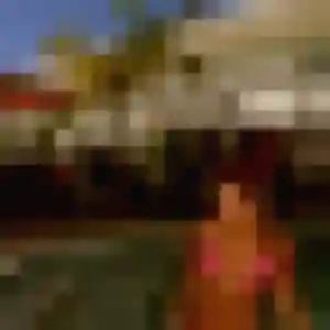 Malika, 23 ans, connectée à Idron pour une rencontre coquine