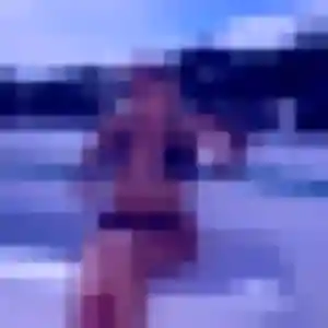 Luna, fille de 23 ans cherche plan cul à Issé