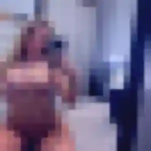 Eglantine, 30 ans, en ligne à La Bonneville-sur-Iton pour un plan cul