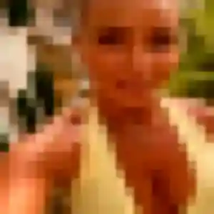 plan cul à La Chapelle-du-Bois-des-Faulx : profil de Olivia, 32 ans - accès libre