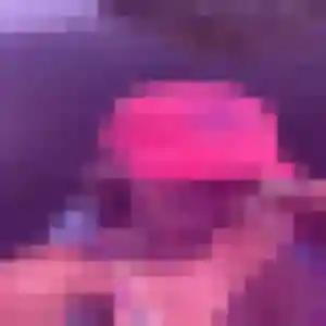 Charmante Lison, 21 ans à La Chapelle-Saint-Mesmin - la contacter