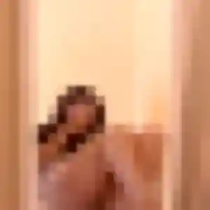 Rejoins Roxane, 20 ans à La Forêt-du-Parc gratuitement