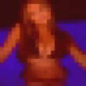 Flore (28 ans) à La Frette propose un plan cul ce soir