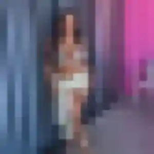 Mailys (22 ans) à La Haye-Malherbe cherche une rencontre rapidement