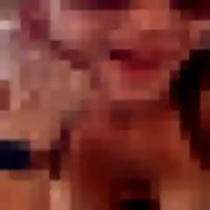 Ninon, 30 ans, connectée à La Vieille-Lyre pour un plan cul