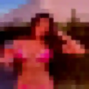 Eglantine, 19 ans, en ligne à Lacourt-Saint-Pierre pour un plan cul