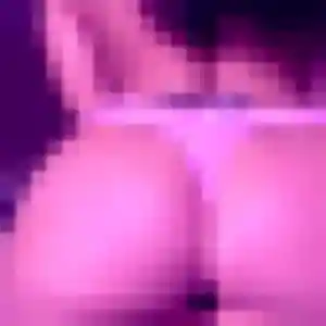 Elia, 23 ans, en ligne à Lamagistère pour une rencontre coquine