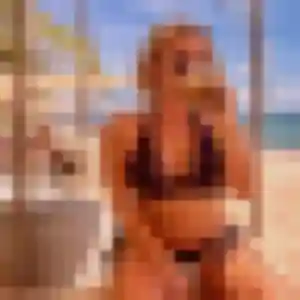 Elya, 19 ans, connectée à Landéan pour un plan cul