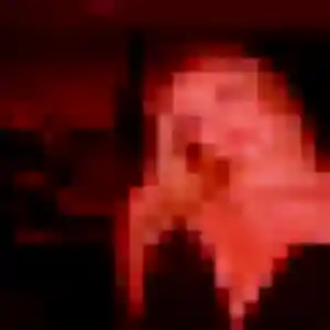 Contacte Violette, 21 ans à Langon en privé