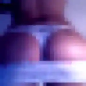 Lyana, 35 ans, dispo pour plan cul à Langrolay-sur-Rance