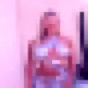 Thais, 36 ans, connectée à Lanobre pour une rencontre coquine
