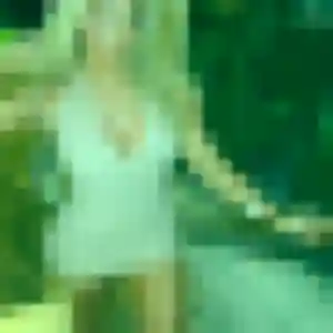 Elena (27 ans) à Laruns propose un plan cul maintenant