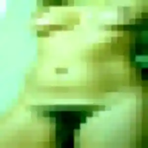 Photo de Mia à Le Dézert (33 ans) - plan cul gratuit