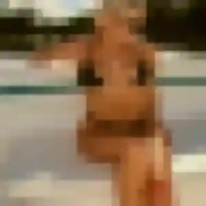 Découvre Faustine, 21 ans à Le Vieil-Évreux gratuitement