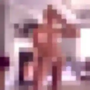 Lyana, 22 ans, connectée à Lédignan pour une rencontre coquine