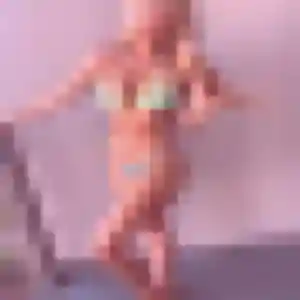 Nour, 26 ans, en ligne à Lennon pour une rencontre coquine