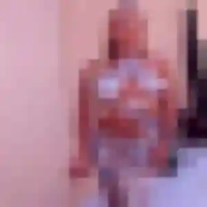 plan cul à Les Ventes : profil de Imen, 38 ans - sans engagement