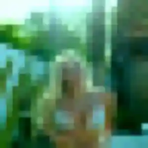 Rejoins Alissa, 25 ans à Loiré en privé