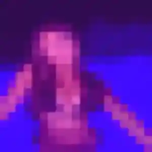 Emna, 33 ans, connectée à Loulay pour une rencontre coquine