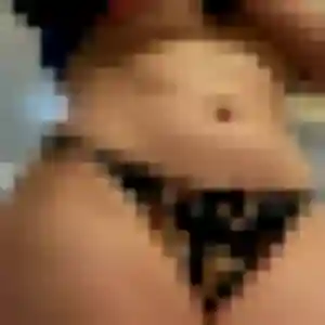 Elena, 29 ans, disponible à Lugos pour une rencontre coquine