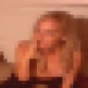 Feriel, 34 ans, connectée à Mantes-la-Jolie pour une rencontre coquine