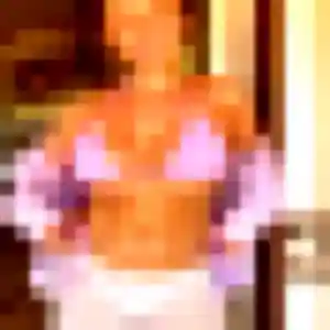 Nour, 23 ans, en ligne à Marcq pour une rencontre coquine