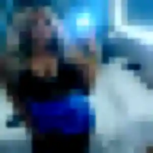 Flore, 21 ans, en ligne à Mariol pour un plan cul