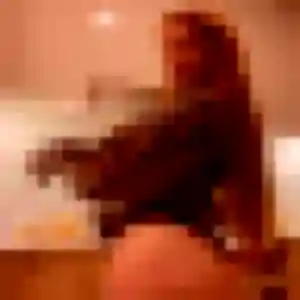 Photo privée de Celeste, 35 ans à Marolles-en-Hurepoix - plan discret