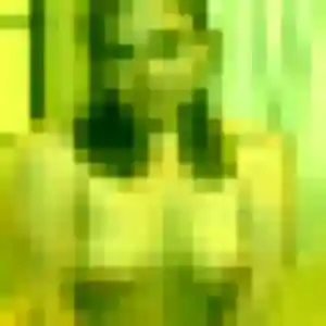 Maeva (26 ans) à Médan attend une rencontre ce soir