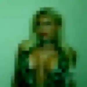 Violette (28 ans) à Mézières-sur-Couesnon cherche une rencontre aujourd'hui